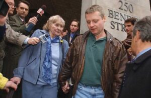 Jeffrey Scott Hornoff and his mother leave the courthouse after his release, source: Digital Commonwealth/University of Massachusetts Library Archives